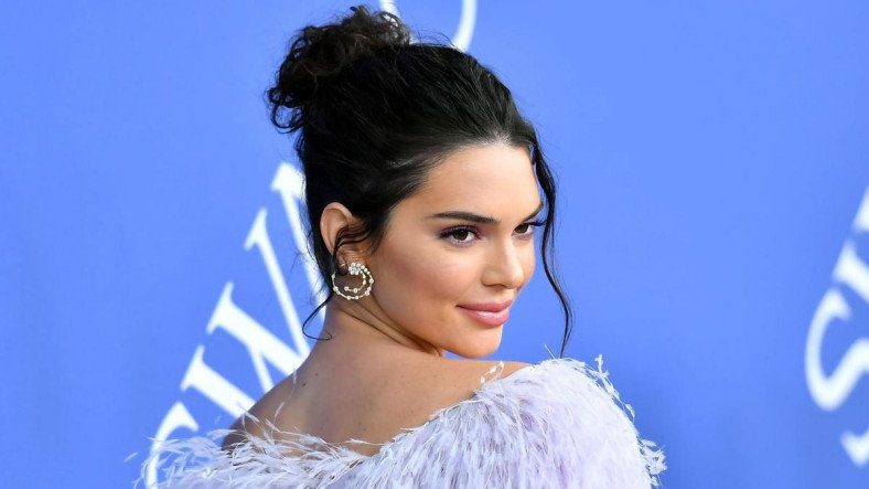 Cuộc phiêu lưu trên TikTok của Kendall Jenner chỉ kéo dài 24 giờ