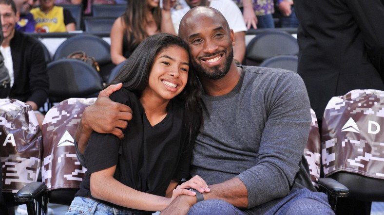TikTok Video Chế nhạo Kobe Bryant và cái chết của con gái anh ta