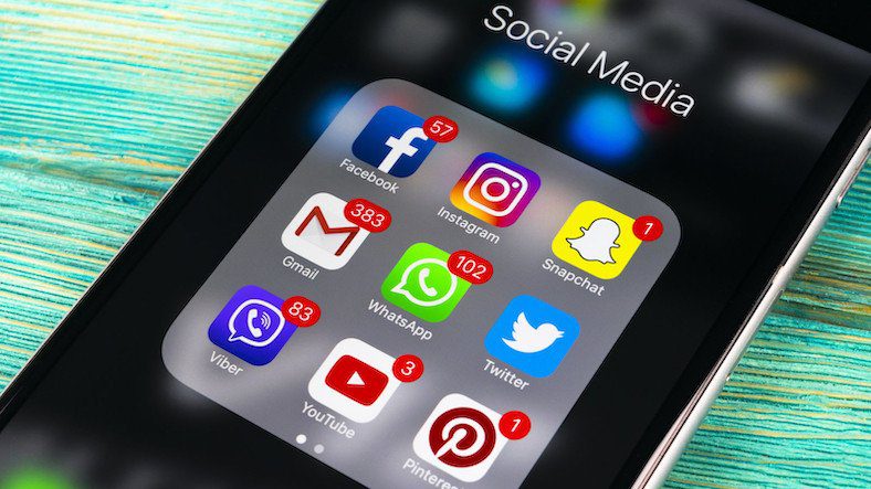 Các ứng dụng truyền thông xã hội có thể tiếp cận thông tin của bạn