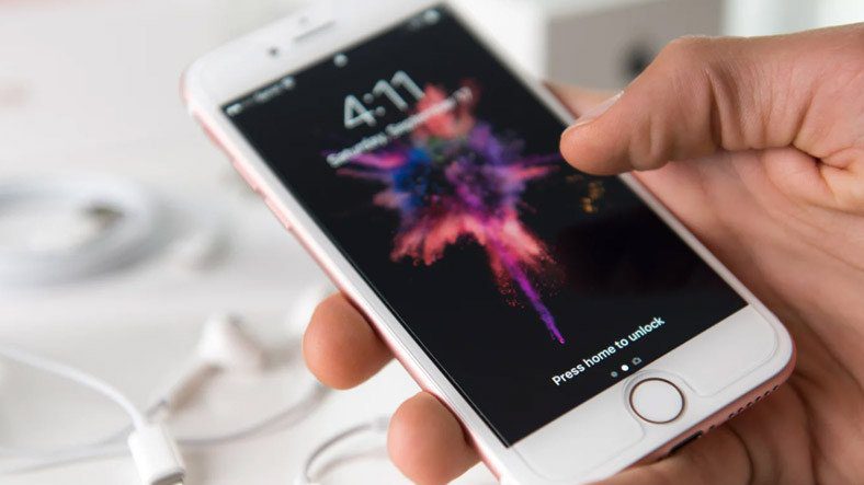 Adobe cho người dùng iPhone 1Cung cấp .300 Phông chữ Miễn phí