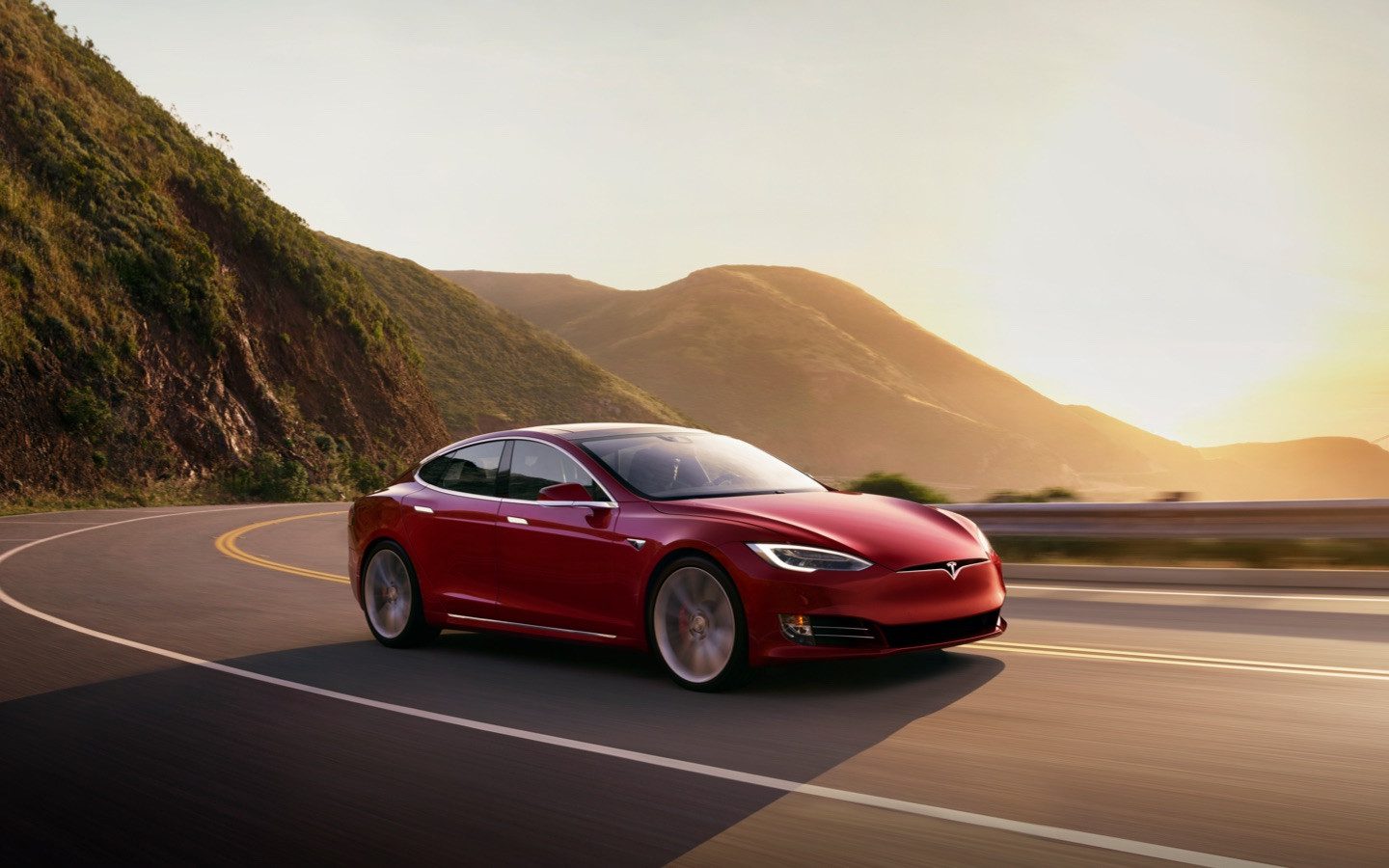 Denna Tesla har färdats 1,6 miljoner miles!  Men det kommer att bli nödvändigt att byta motor 8 gånger…