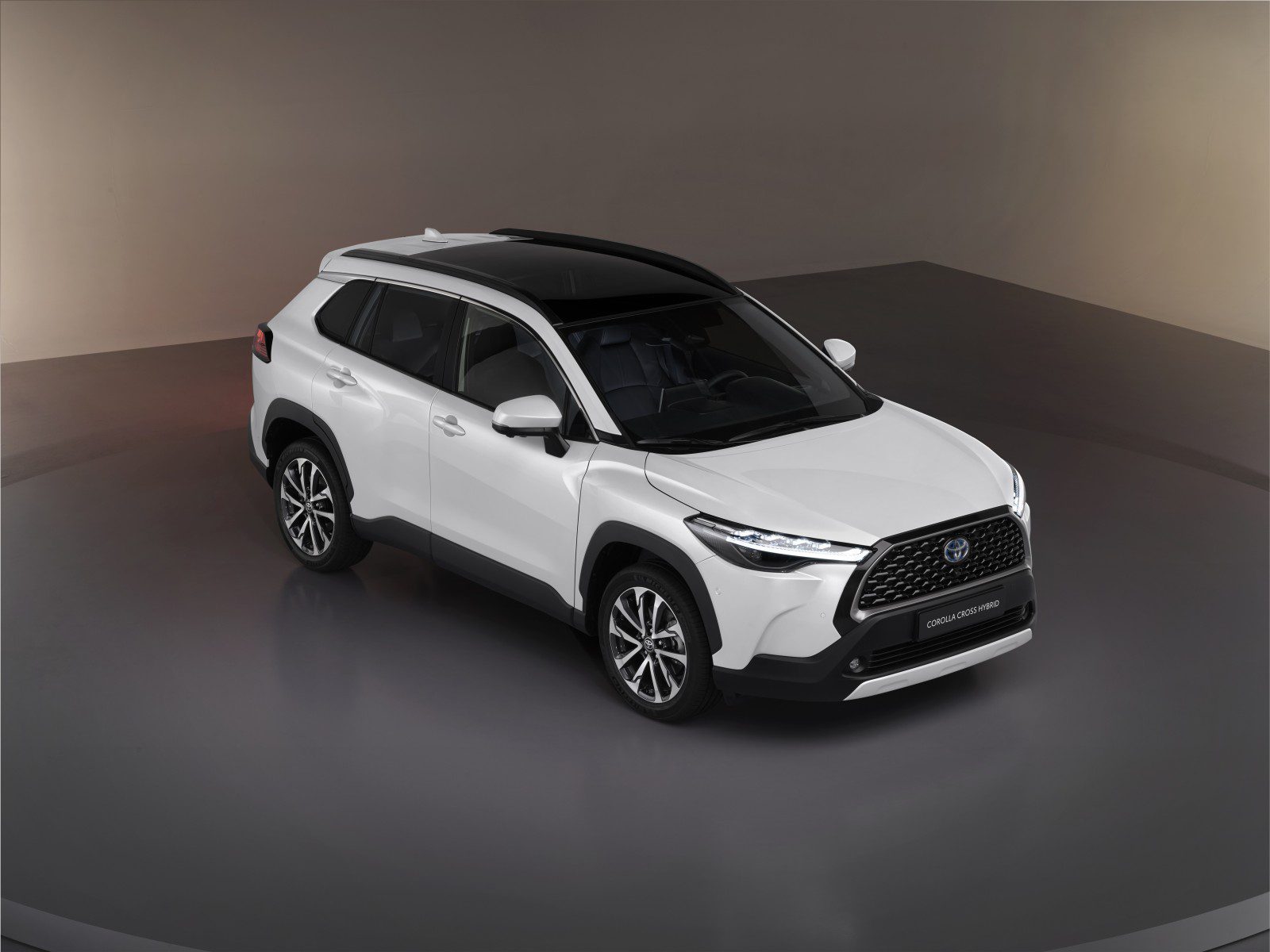 Toyota presenterar en “ny” kompakt SUV, Corolla Cross