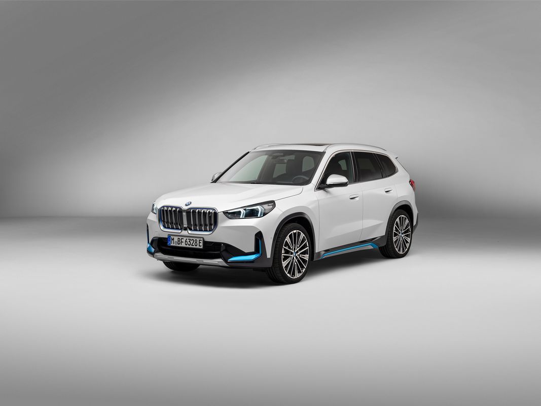 Ny ingångsnivå elektrisk BMW tillkännages, upptäck den på bilder