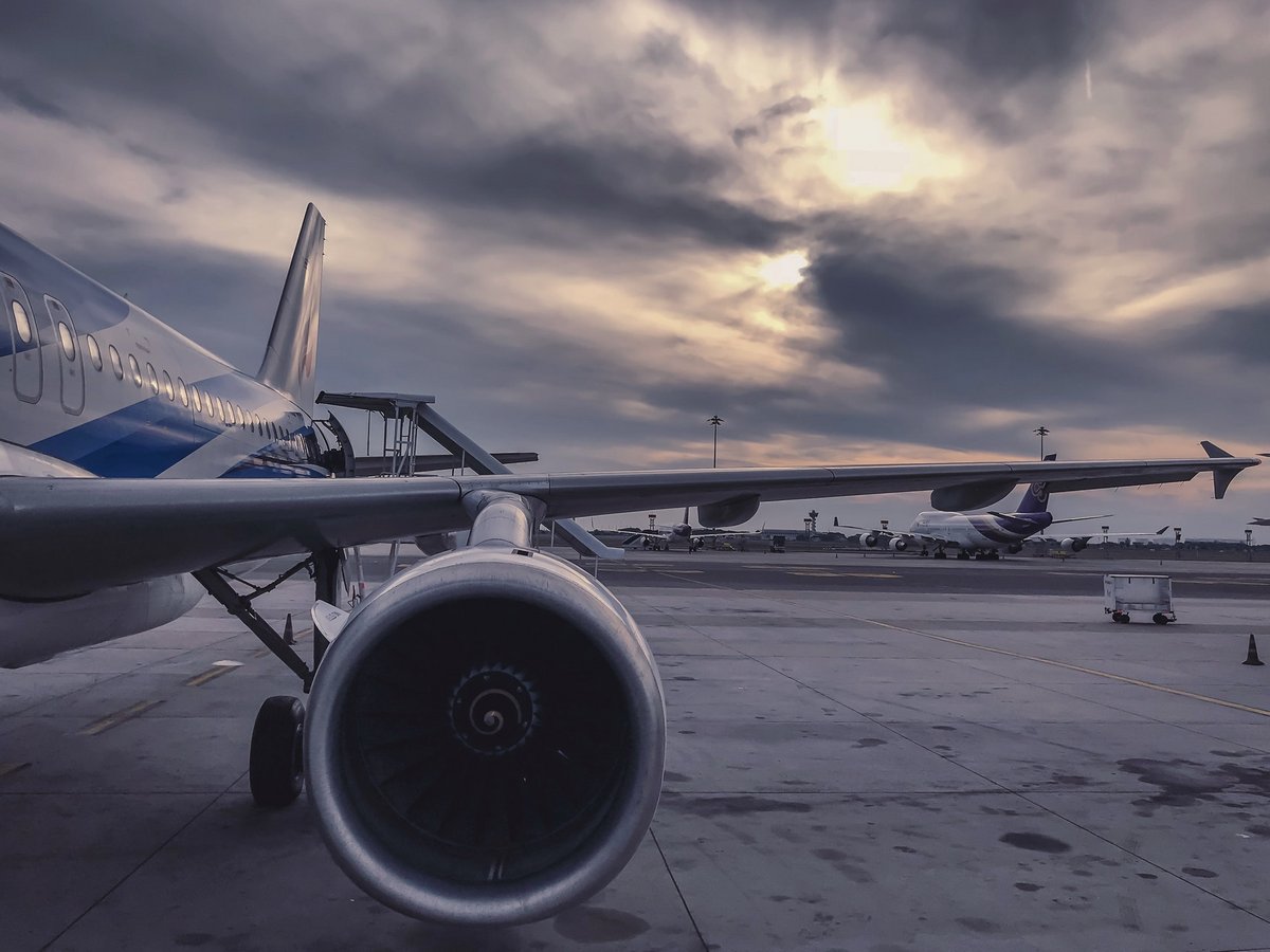 Máy bay phản lực riêng © Ahmed Muntasir / Pexels