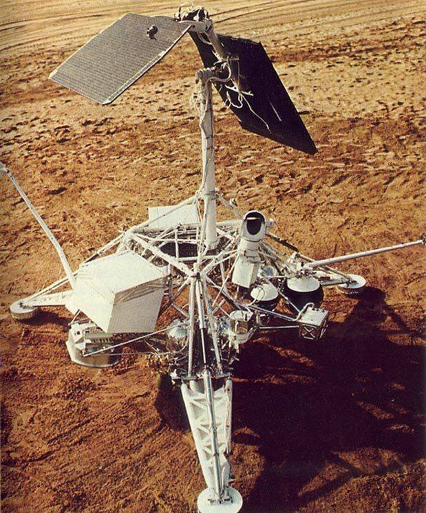 Kiểm soát viên-1 mô hình tàu đổ bộ mặt trăng © NASA