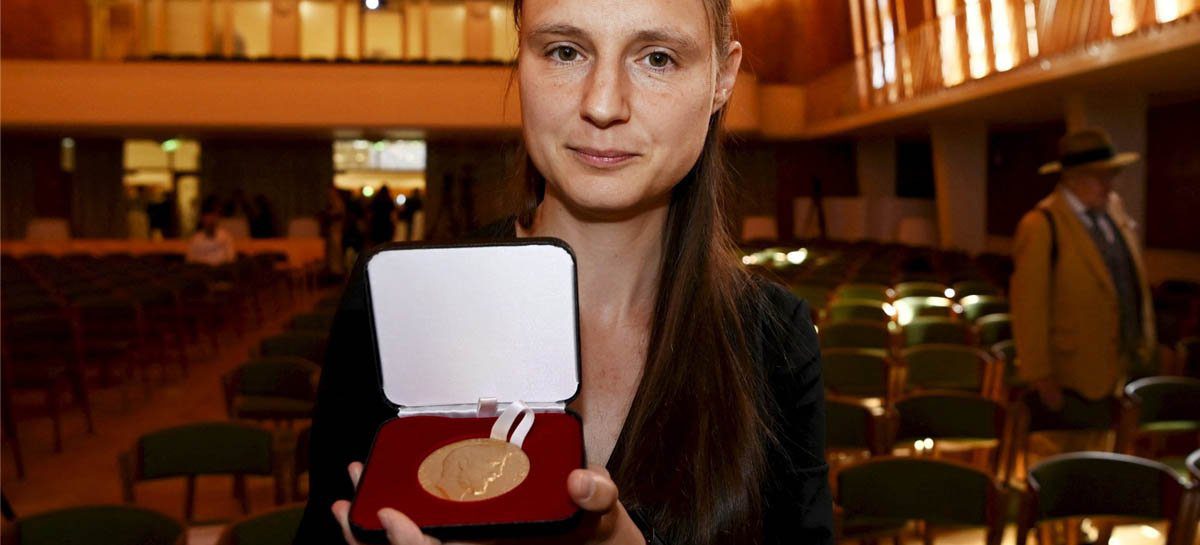 Ucraniana ganha Nobel da Matemática por resolver problema sem solução desde o século XVII