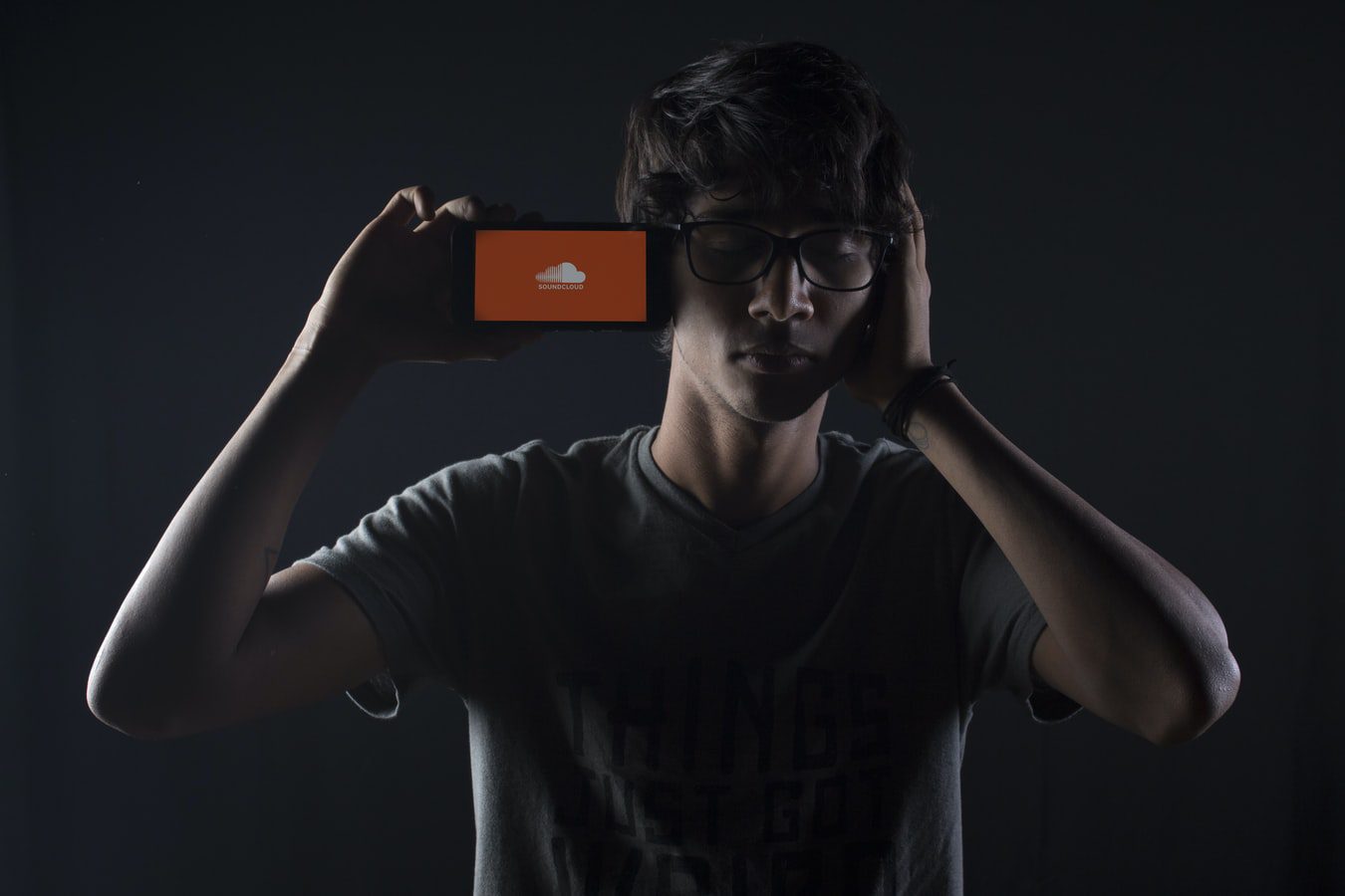 Tải bài hát SoundCloud xuống iPhone
