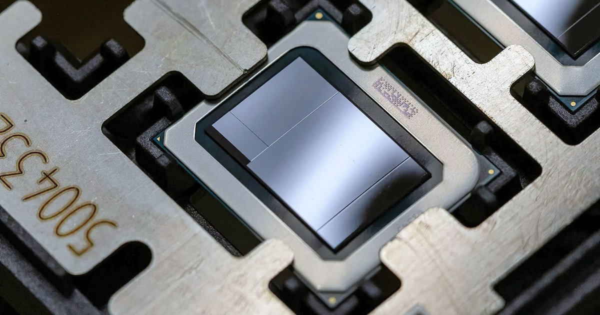 Hồ sao băng của Intel © CNET