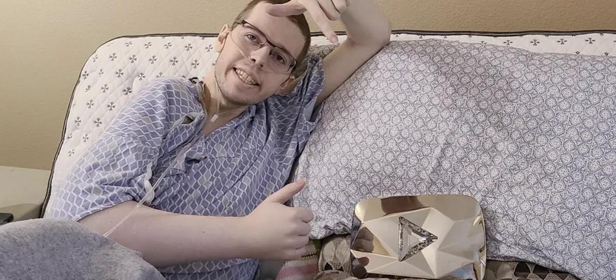 Youtuber Technoblade com mais de 12 Mi de inscritos morre de câncer e tem último vídeo