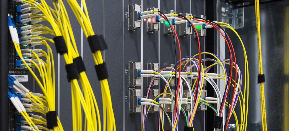Operadoras de internet estão ampliando seus limites de dados, revela DE-CIX