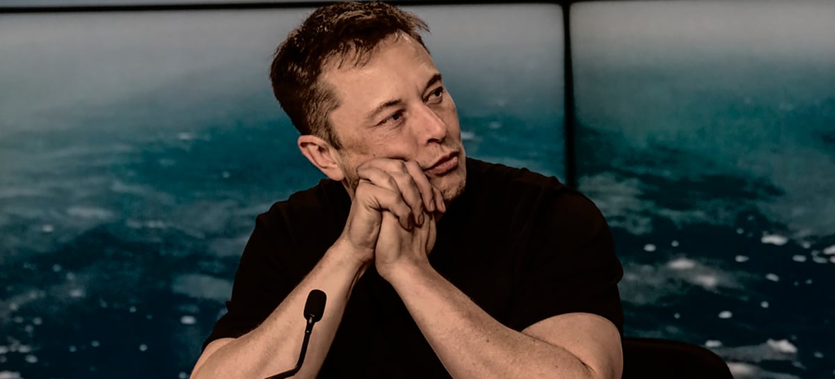 Elon Musk responde Sacha Baron Cohen com #DeleteFacebook no Twitter
