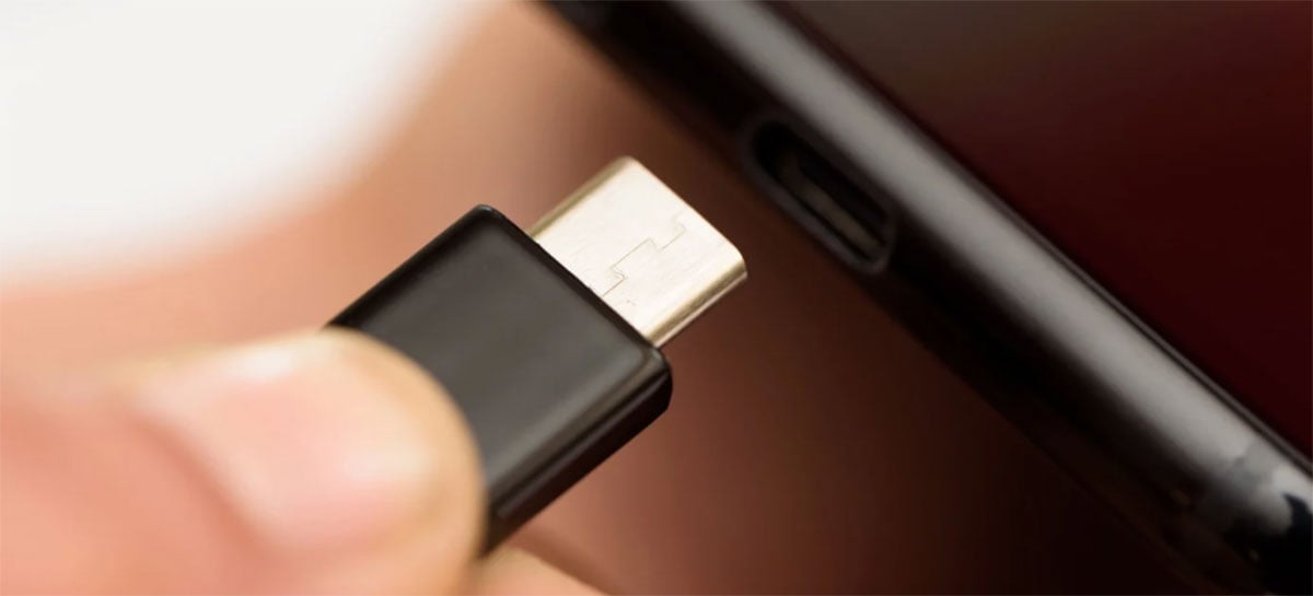 Mais de 50% dos celulares vão usar USB Tipo-C em 2020, aponta Omdia