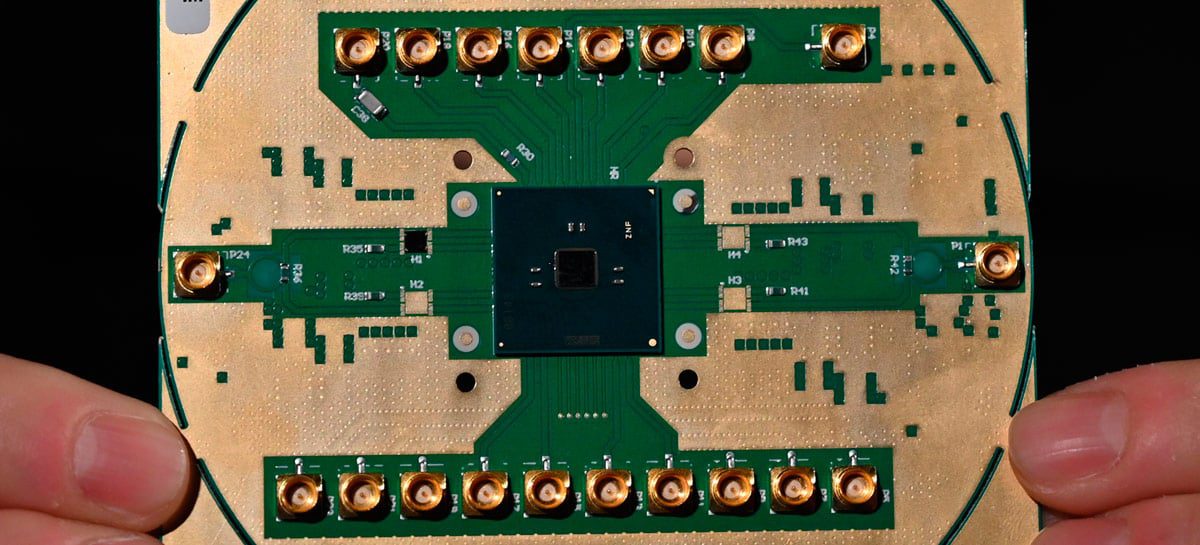 Intel avança na computação quântica com Horse Ridge 2, novo controlador criogênico