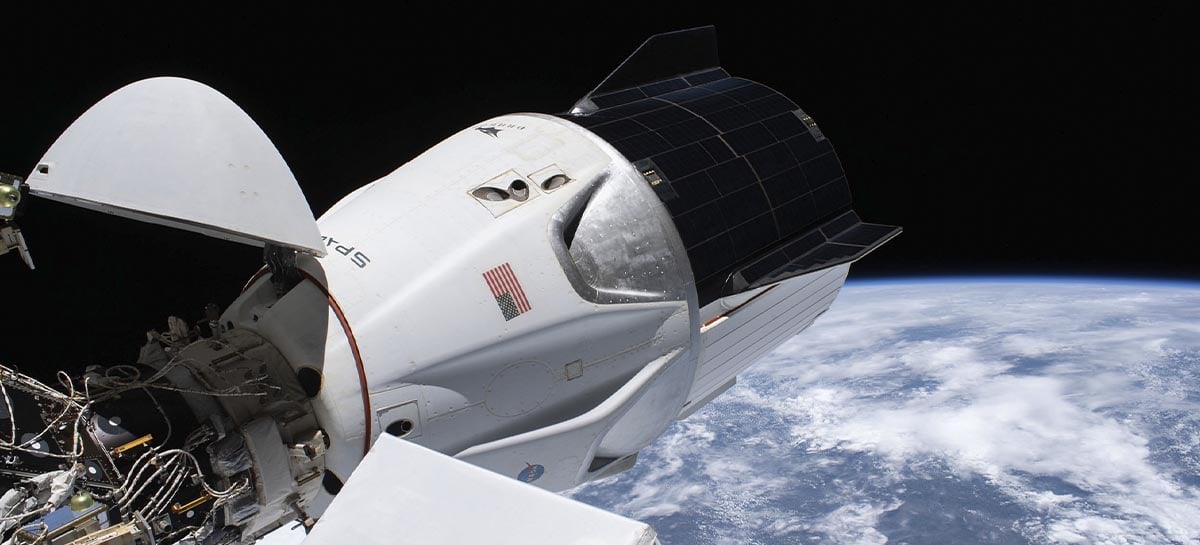Missão Crew-12 da SpaceX chega à Estação Espacial Internacional (ISS)