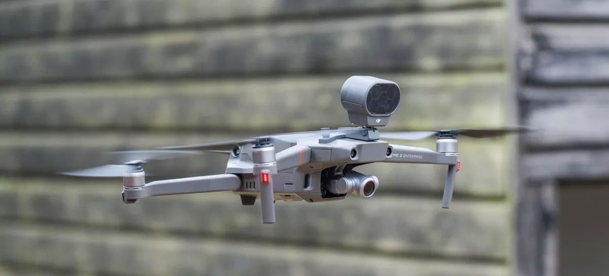 Rio de Janeiro terá drone Mavic 2 Enterprise com caixa de som para dispersar aglomerações