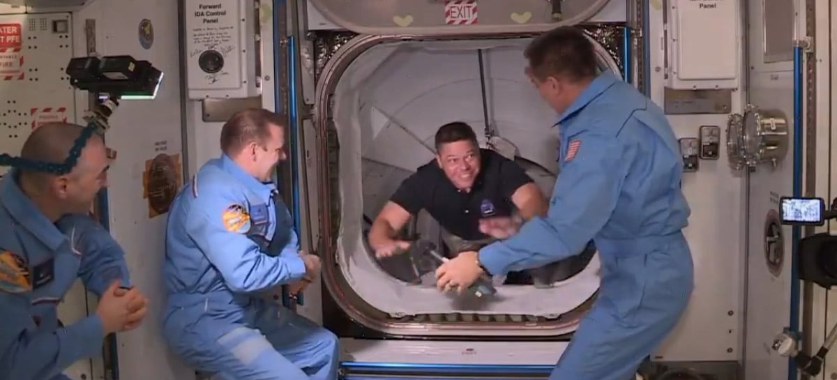 SpaceX: vídeo mostra astronautas chegando à EEI; assista