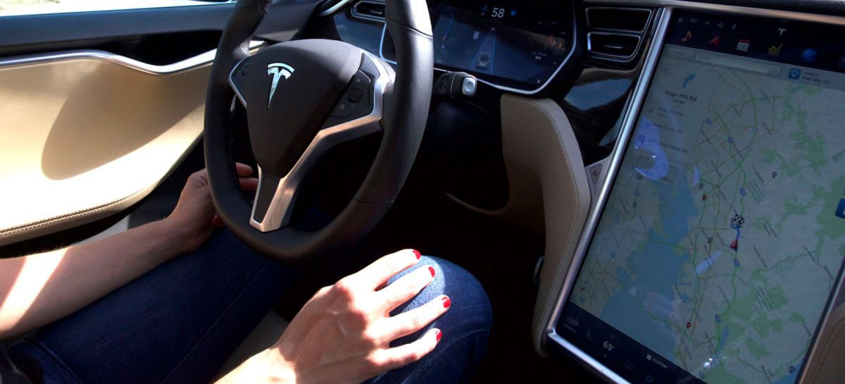 Conselho de segurança do transporte dos EUA culpa piloto automático da Tesla por acidentes