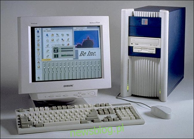 Máy tính để bàn BeBox ban đầu.