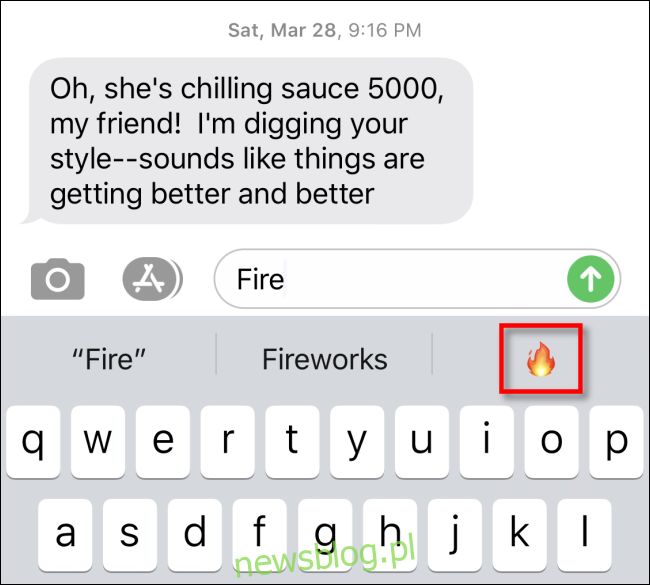 Nhấn vào một biểu tượng cảm xúc trong vùng văn bản tiên đoán để chèn biểu tượng đó vào tin nhắn của bạn Apple