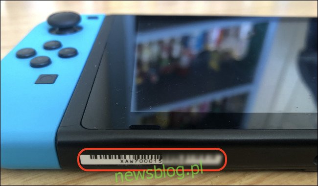 Số sê-ri trên bảng điều khiển Nintendo Switch.