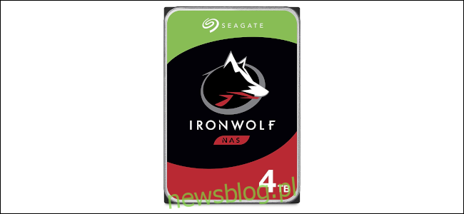 Ổ cứng Seagate IronWolf NAS 4 TB.