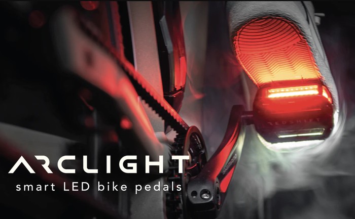 Bàn đạp xe đạp có đèn LED Arclight