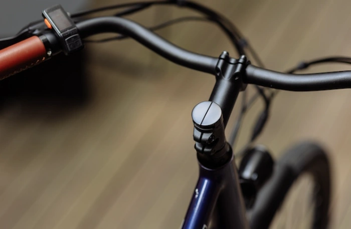 giá đỡ điện thoại xe đạp tối giản và an toàn