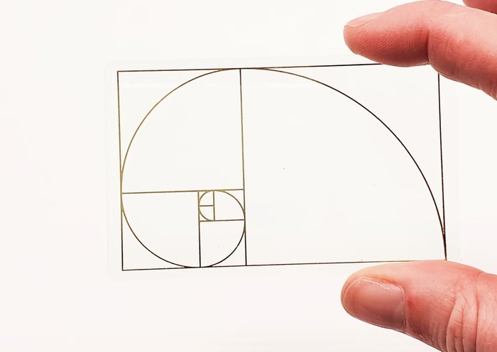 Trình xem tỷ lệ vàng một đường cong Fibonacci